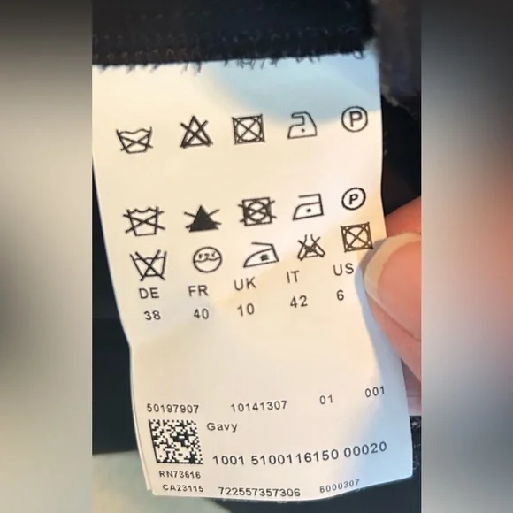 Hugo Boss Elegant Black Dress with Ties at Neck - Picture 11 of 12